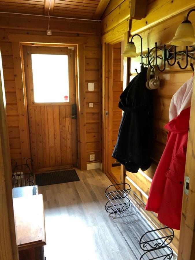 Mysig Timmerstuga Med Braskamin Naera Hovfjaellet Torsby Exterior photo