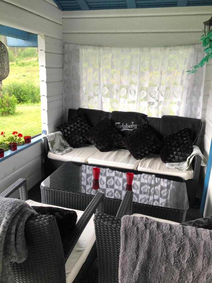 Mysig Timmerstuga Med Braskamin Naera Hovfjaellet Torsby Exterior photo