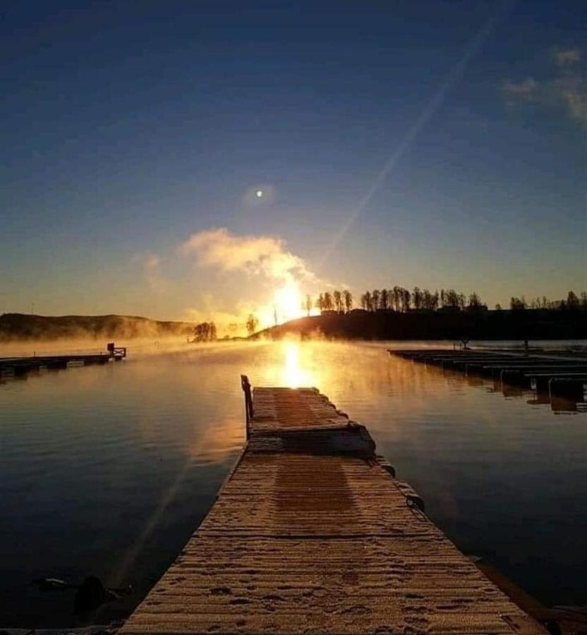 Mysig Timmerstuga Med Braskamin Naera Hovfjaellet Torsby Exterior photo