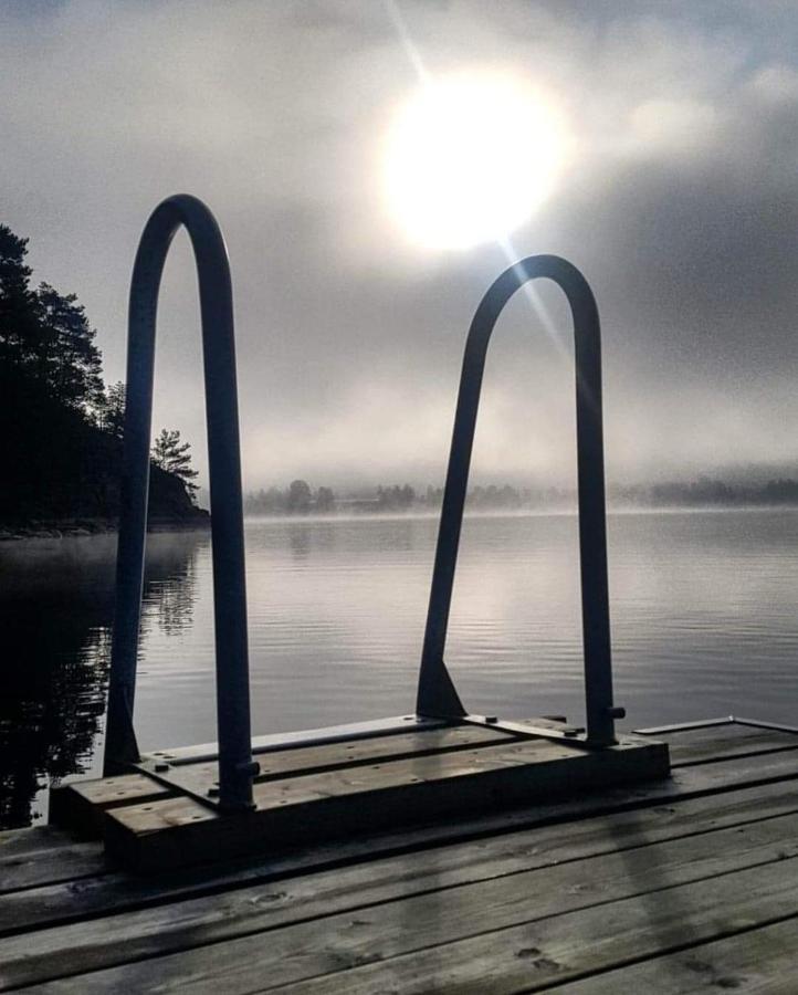Mysig Timmerstuga Med Braskamin Naera Hovfjaellet Torsby Exterior photo